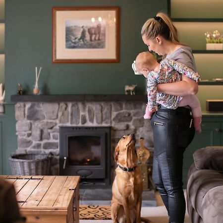 Villa Calm Scottish Country Escape With Hot Tub Sleeps 6 à Inverness Extérieur photo